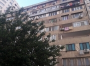 Satılır 2 otaqlı 60 m2 köhnə tikili Yasamal parkı