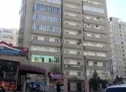 Satılır 3 otaqlı 150 m2 obyekt İnşaatçılar m.