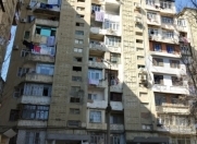 Satılır 2 otaqlı 55 m2 köhnə tikili İnşaatçılar m.