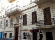 İcarəyə verilir 2 otaqlı 60 m2 köhnə tikili Dostluq kinoteatrı