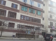 Satılır 3 otaqlı 80 m2 köhnə tikili İnşaatçılar m.