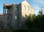 Satılır 9 otaqlı 480 m2 həyət evi Masazır