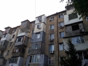 Satılır 3 otaqlı 70 m2 köhnə tikili İnşaatçılar m.