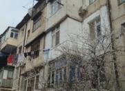 İcarəyə verilir 2 otaqlı 46 m2 köhnə tikili 4 mkr
