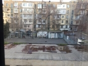 Satılır 3 otaqlı 80 m2 köhnə tikili Tibb Universiteti