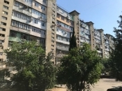 Satılır 2 otaqlı 60 m2 köhnə tikili Əhmədli m.