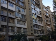 Satılır 2 otaqlı 60 m2 köhnə tikili 8 mkr