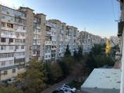 Satılır 3 otaqlı 70 m2 köhnə tikili İnşaatçılar m.