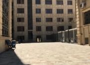 Satılır 3 otaqlı 90 m2 köhnə tikili Axundov bağı