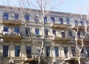 Satılır 3 otaqlı 100 m2 köhnə tikili 8 mkr