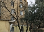 Satılır 3 otaqlı 95 m2 köhnə tikili Azərbaycan Dillər Universiteti