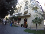 İcarəyə verilir 1 otaqlı 40 m2 köhnə tikili İçəri Şəhər m.