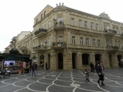 İcarəyə verilir 3 otaqlı 110 m2 köhnə tikili Molokan bağı