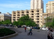 İcarəyə verilir 3 otaqlı 120 m2 yeni tikili Nizami m.