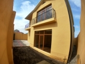 Satılır 5 otaqlı 240 m2 həyət evi Masazır