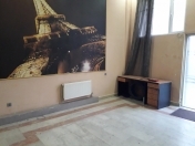 Satılır 10 otaqlı 210 m2 obyekt Yasamal r.