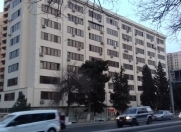 Satılır 3 otaqlı 70 m2 köhnə tikili Elmlər Akademiyası m.