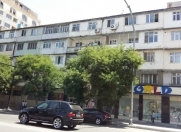 Satılır 2 otaqlı 70 m2 köhnə tikili Hüseyn Cavid parkı