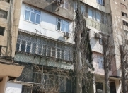 Satılır 3 otaqlı 75 m2 köhnə tikili Neapol dairəsi