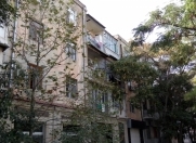 Satılır 3 otaqlı 76 m2 köhnə tikili Hüseyn Cavid parkı