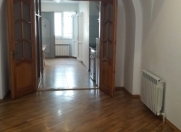 İcarəyə verilir 2 otaqlı 80 m2 köhnə tikili İçəri Şəhər m.