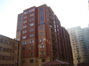 İcarəyə verilir 4 otaqlı 200 m2 yeni tikili Odlar Yurdu Universiteti