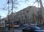 İcarəyə verilir 2 otaqlı 80 m2 köhnə tikili 28 May m.