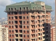 Satılır 1 otaqlı 77 m2 yeni tikili Binəqədi r.