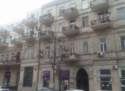 İcarəyə verilir 2 otaqlı 68 m2 köhnə tikili Sahil m.