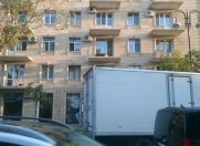 İcarəyə verilir 2 otaqlı 45 m2 köhnə tikili Şah İsmayıl Xətai m.