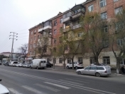 Satılır 2 otaqlı 40 m2 köhnə tikili Rəssamlıq Akademiyası