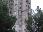 Satılır 3 otaqlı 66 m2 köhnə tikili Zərifə Əliyeva adına park