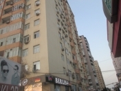 Satılır 3 otaqlı 75 m2 köhnə tikili İnşaatçılar m.