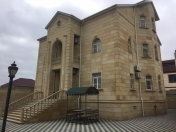 Satılır 7 otaqlı 400 m2 bağ evi Mərdəkan