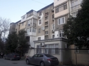 Satılır 2 otaqlı 50 m2 köhnə tikili Nizami m.