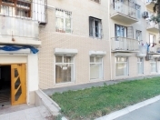 İcarəyə verilir 7 otaqlı 200 m2 ofis Elmlər Akademiyası m.