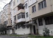 Satılır 2 otaqlı 56 m2 köhnə tikili Memar Əcəmi m.