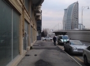 Satılır 2 otaqlı 400 m2 obyekt Babək Plaza