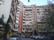 Satılır 6 otaqlı 240 m2 yeni tikili 3 mkr