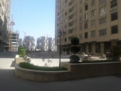 İcarəyə verilir 4 otaqlı 140 m2 yeni tikili Baku Mall