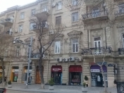 İcarəyə verilir 2 otaqlı 78 m2 köhnə tikili Fontanlar bağı