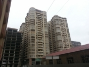 İcarəyə verilir 2 otaqlı 101 m2 yeni tikili Şah İsmayıl Xətai m.