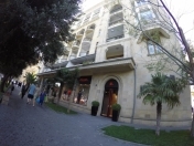 İcarəyə verilir 1 otaqlı 40 m2 köhnə tikili İçəri Şəhər m.