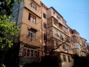 İcarəyə verilir 2 otaqlı 55 m2 köhnə tikili Şah İsmayıl Xətai m.