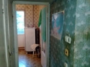 Satılır 2 otaqlı 55 m2 köhnə tikili İzmir parkı