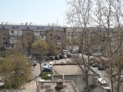 İcarəyə verilir 3 otaqlı 80 m2 köhnə tikili Şah İsmayıl Xətai m.