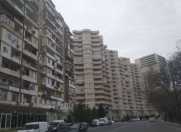 Satılır 4 otaqlı 140 m2 köhnə tikili Çıraq Plaza