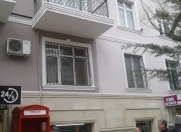 Satılır 2 otaqlı 80 m2 köhnə tikili Səməd Vurğun parkı