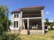 İcarəyə verilir 4 otaqlı 1500 m2 bağ evi Qəbələ