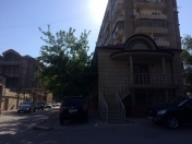 Satılır 4 otaqlı 143 m2 obyekt Nəsimi r.